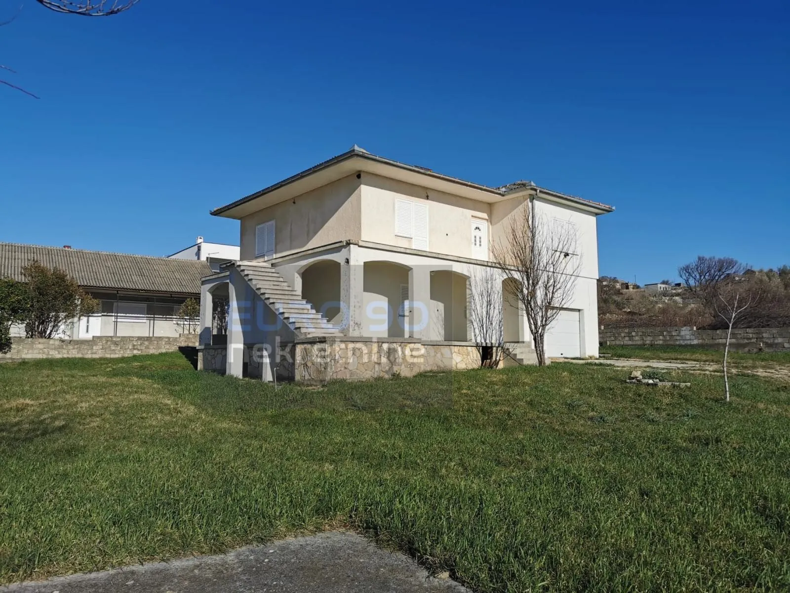 rtina-samostojeća kuća sa velikom okućnicom i lijepim pogledom na more - slika 6