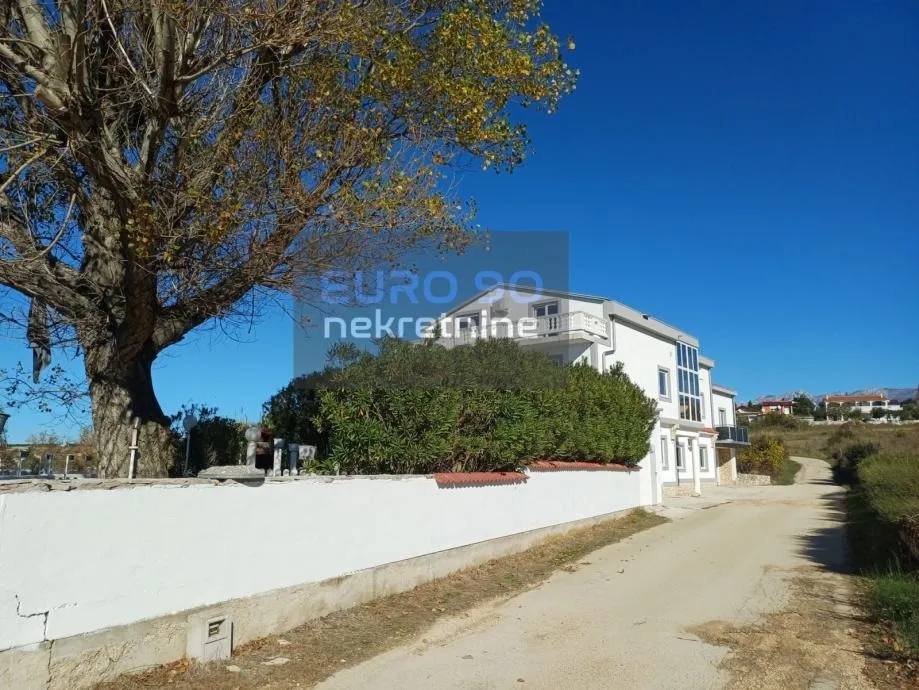 rtina- velika kuća s 12 apartmana, 1.red do mora i prekrasne plaže - slika 13
