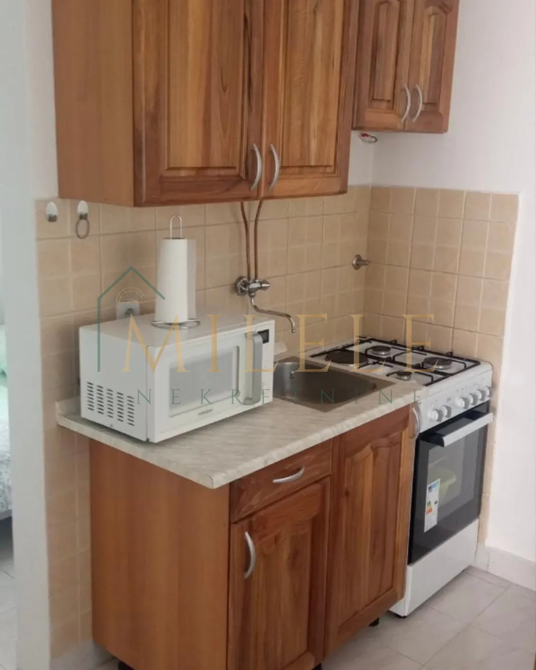 kuća s tri apartmana na prodaju - slika 14