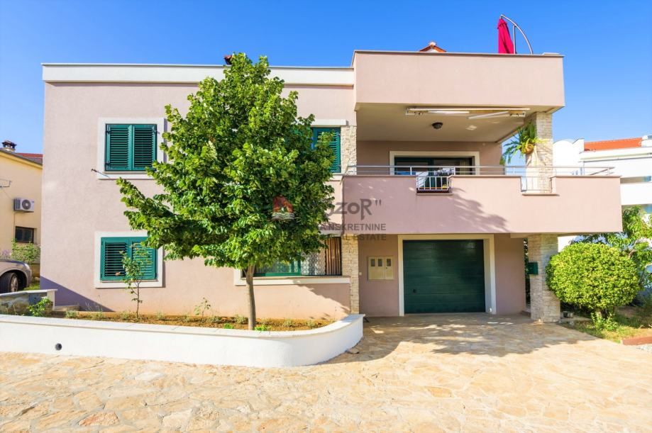 Zadar-VIŠNJIK, samostojeća katnica sa 5 apartmana