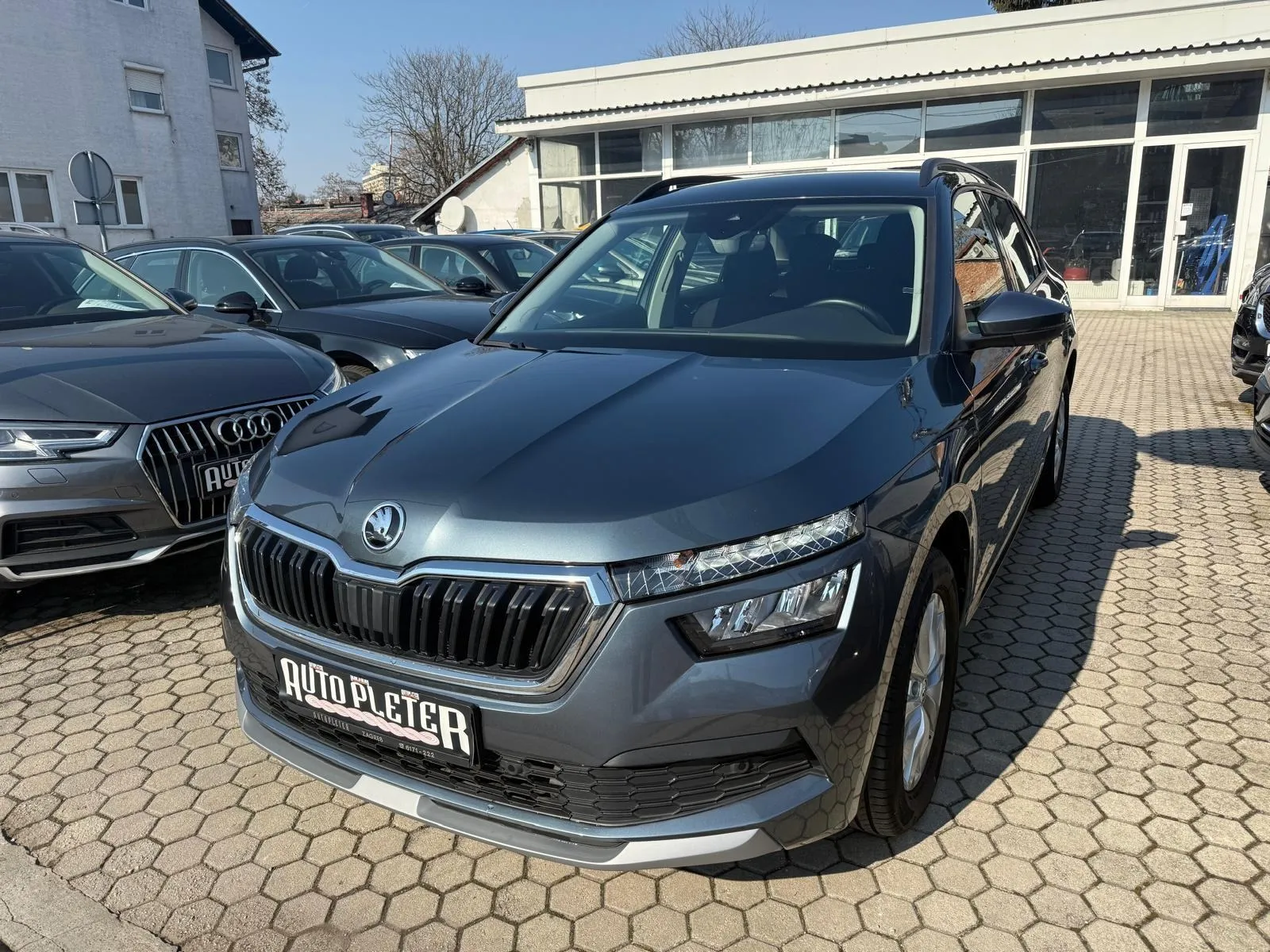 Škoda Kamiq 1,0 TSI, PDC, NAVI, TEMPOMAT, 4X GARANCIJA!!! - Martinovka