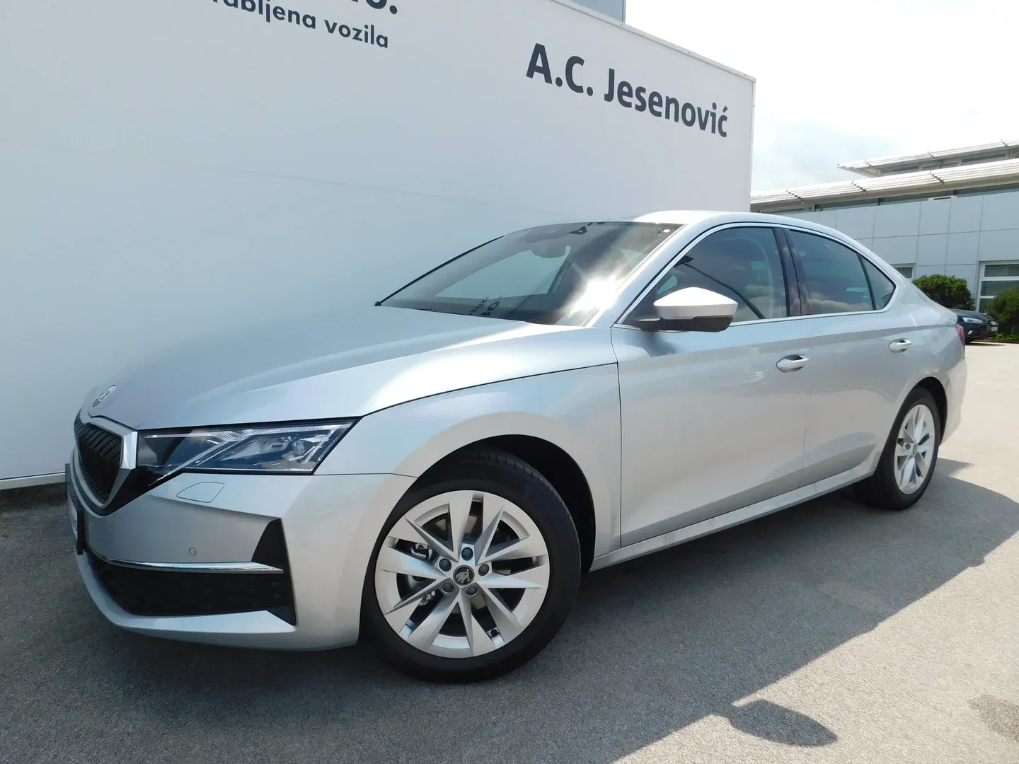 12748 škoda octavia fl selection 2.0 tdi - slika 7
