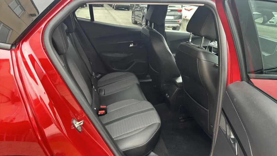 peugeot 2008 1,2 *allure* servisiran na 49614 km* jamstvo 24 mjeseca! - slika 10
