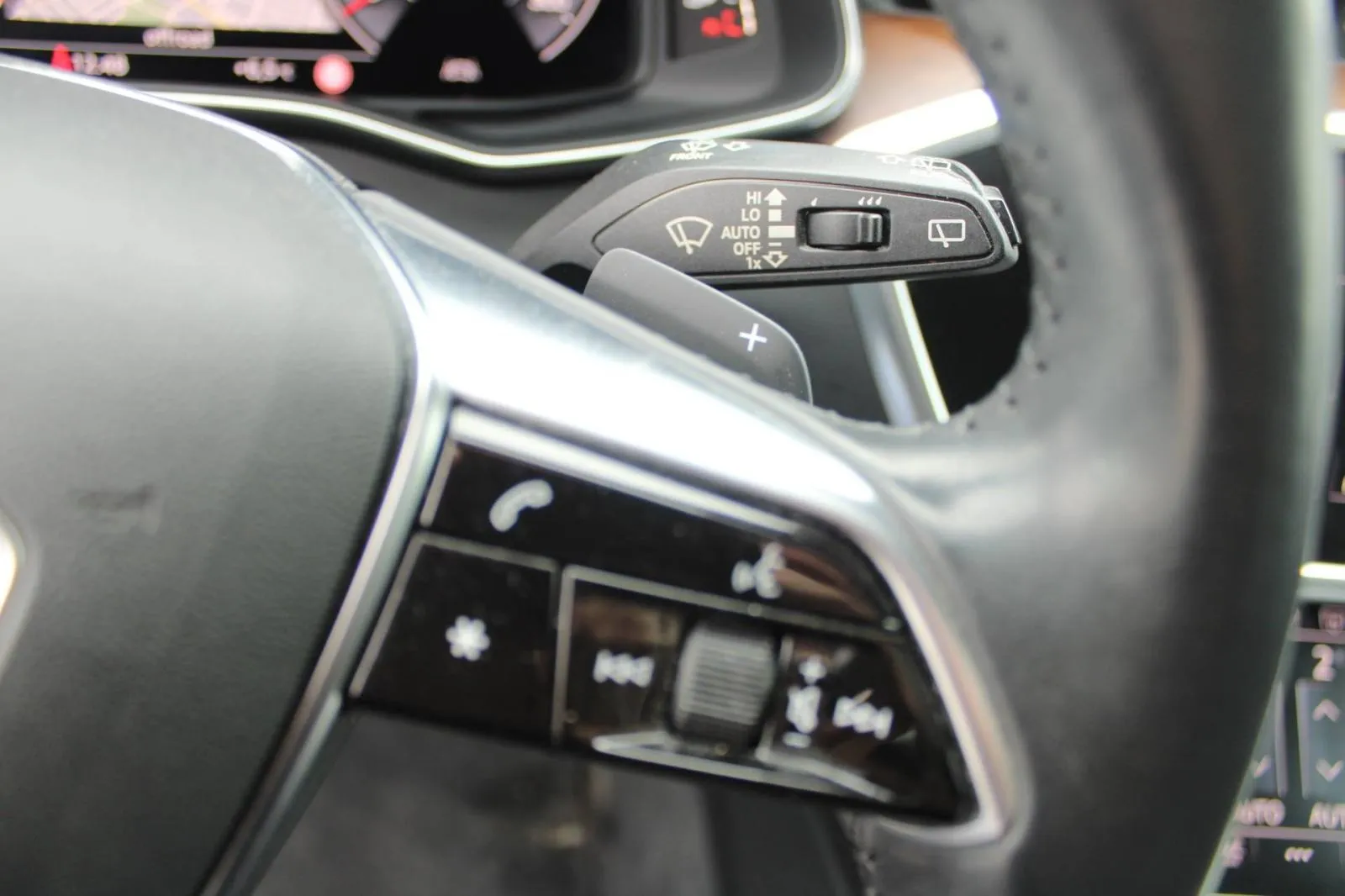 audi a6 50tdi quattro s-line *panorama,led,kamera,virtual* - slika 22