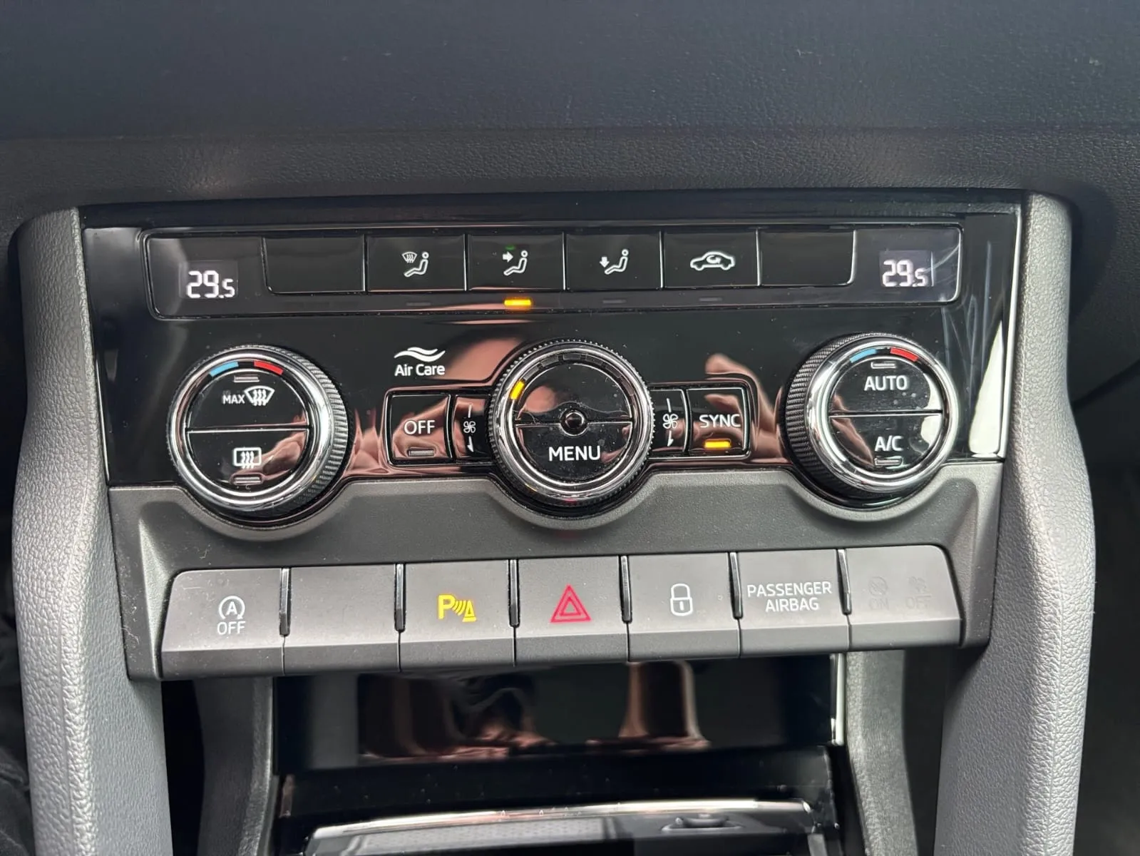 škoda karoq 2.0 tdi 85kw automatik - slika 9