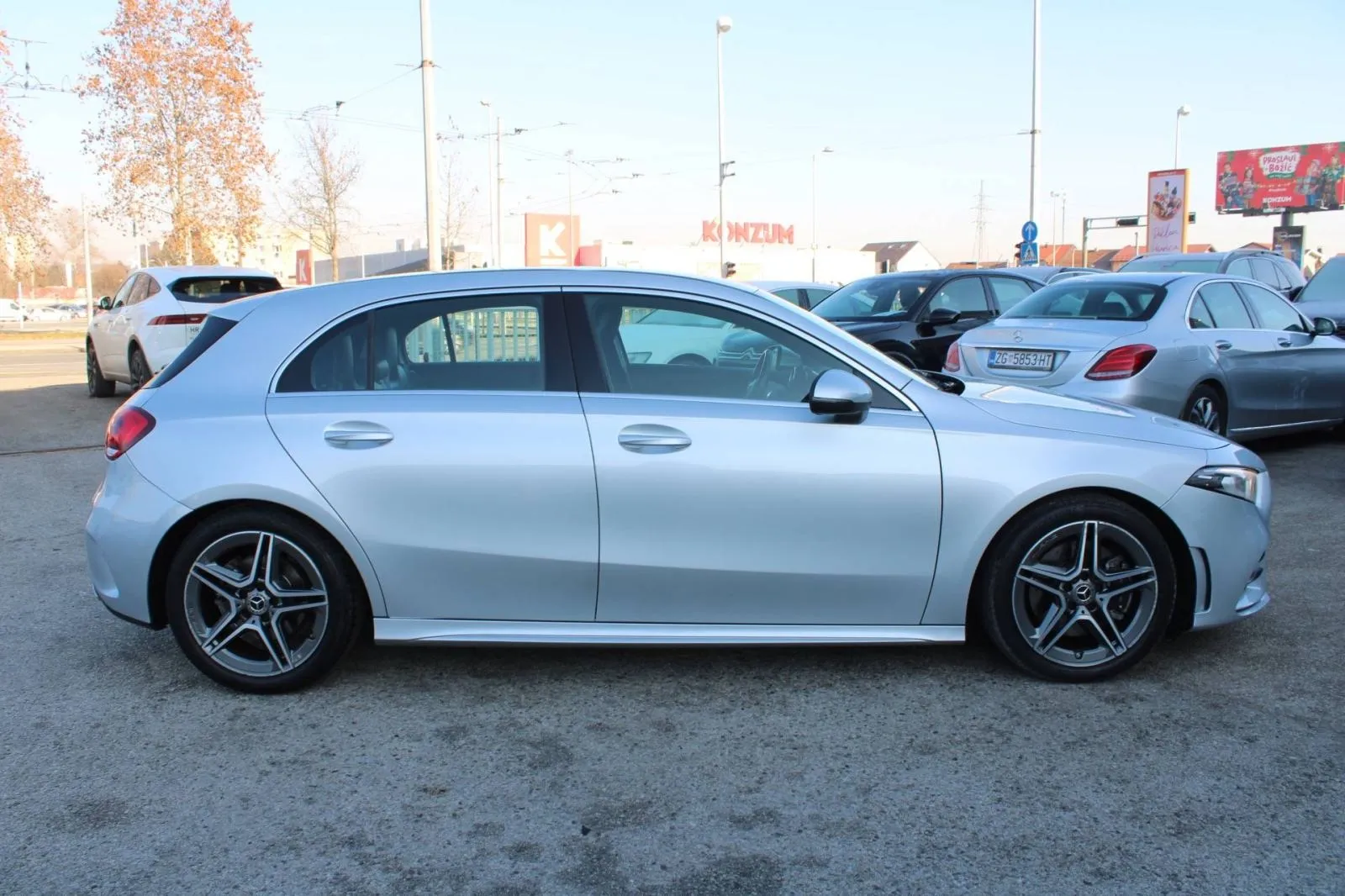 mercedes-benz klasa a 220d amg automatik *led, navigacija, kamera* - slika 4