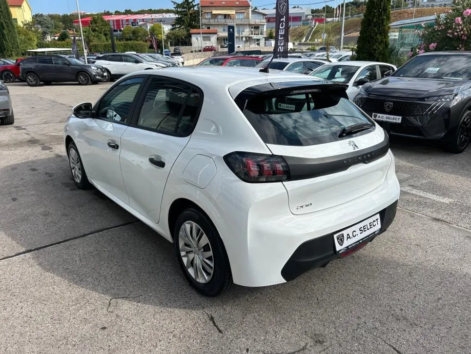 peugeot 208 1,5 bluehdi - 2021 - navi - servisna - reg 1 god !!! - slika 5
