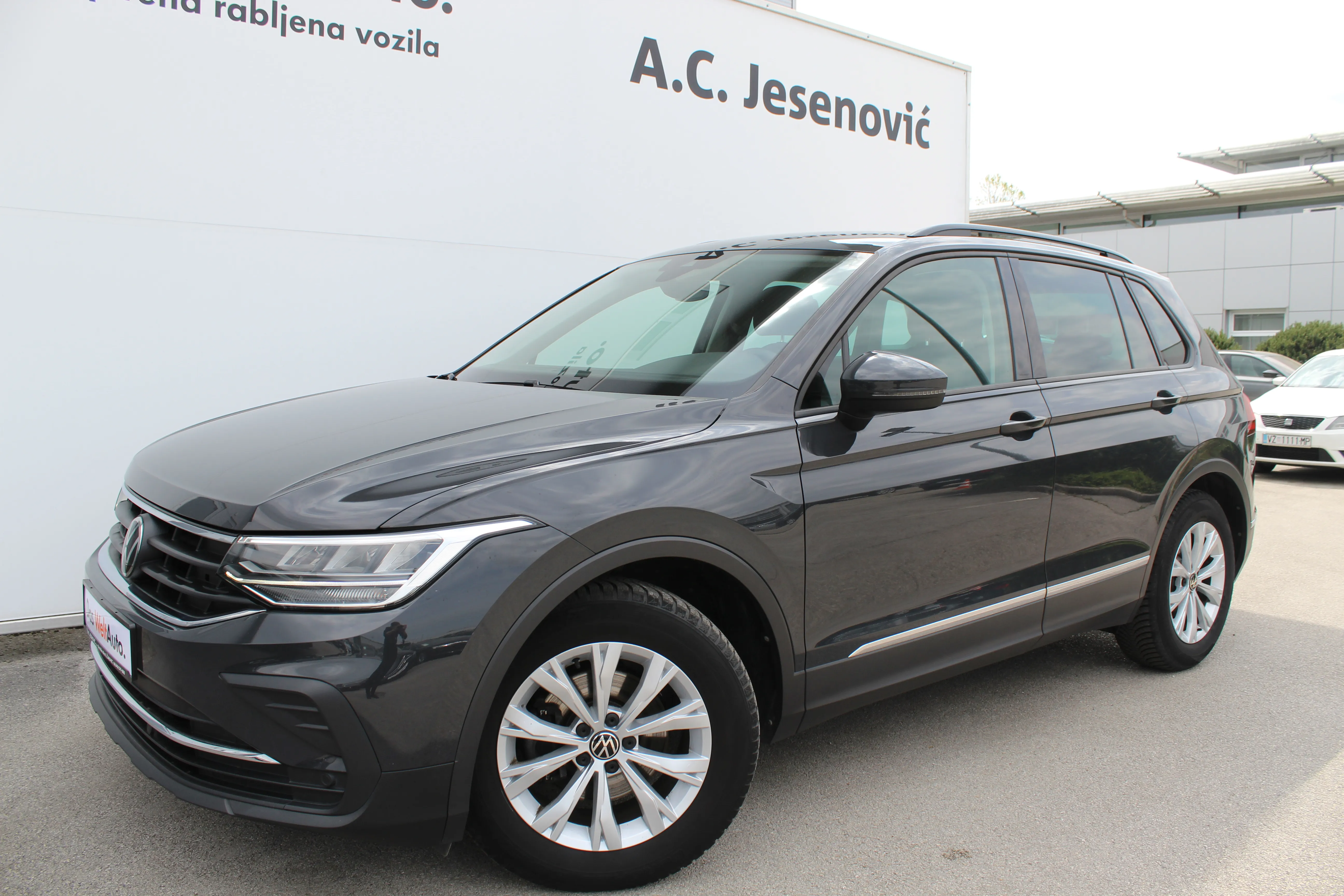 volkswagen tiguan 2.0 tdi life - slika 7