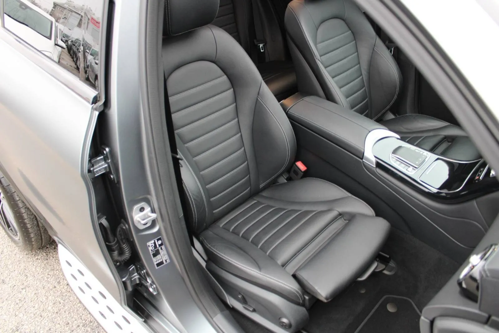 mercedes-benz glc 43 amg 4matic *panorama, led, kamera 360* - slika 13