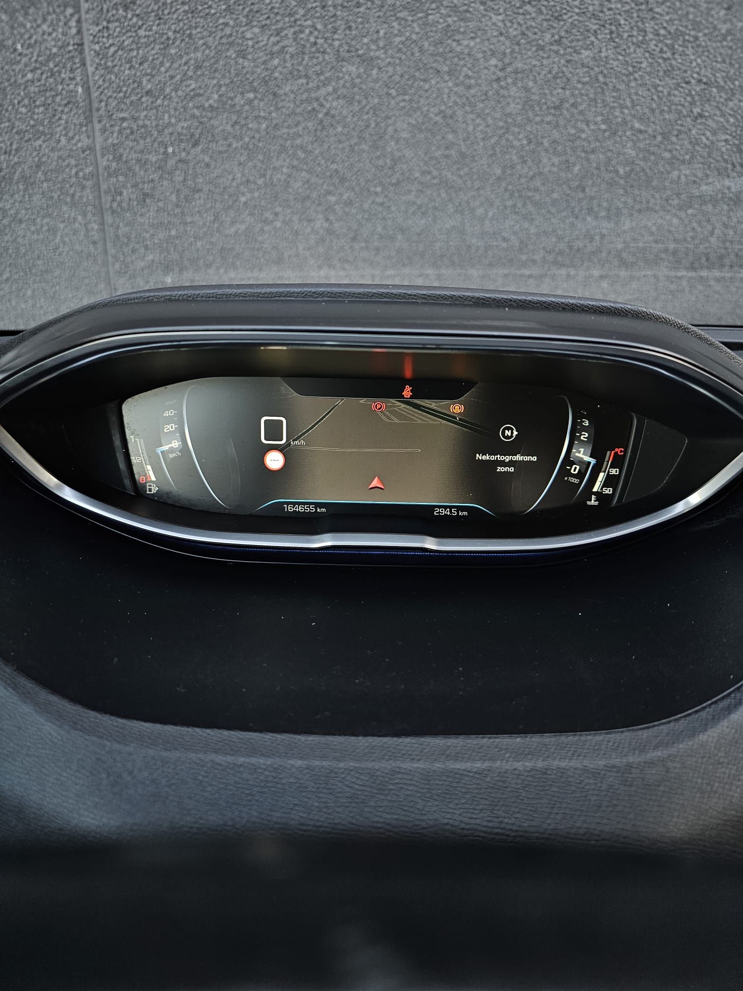 peugeot 3008 1,2 , 164000 km 2017g. - slika 5