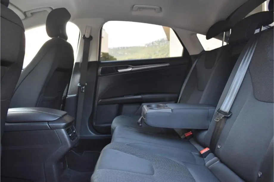 ford mondeo 2.0 tdci automatik,titanium -android&apple,dab -facelift - slika 14