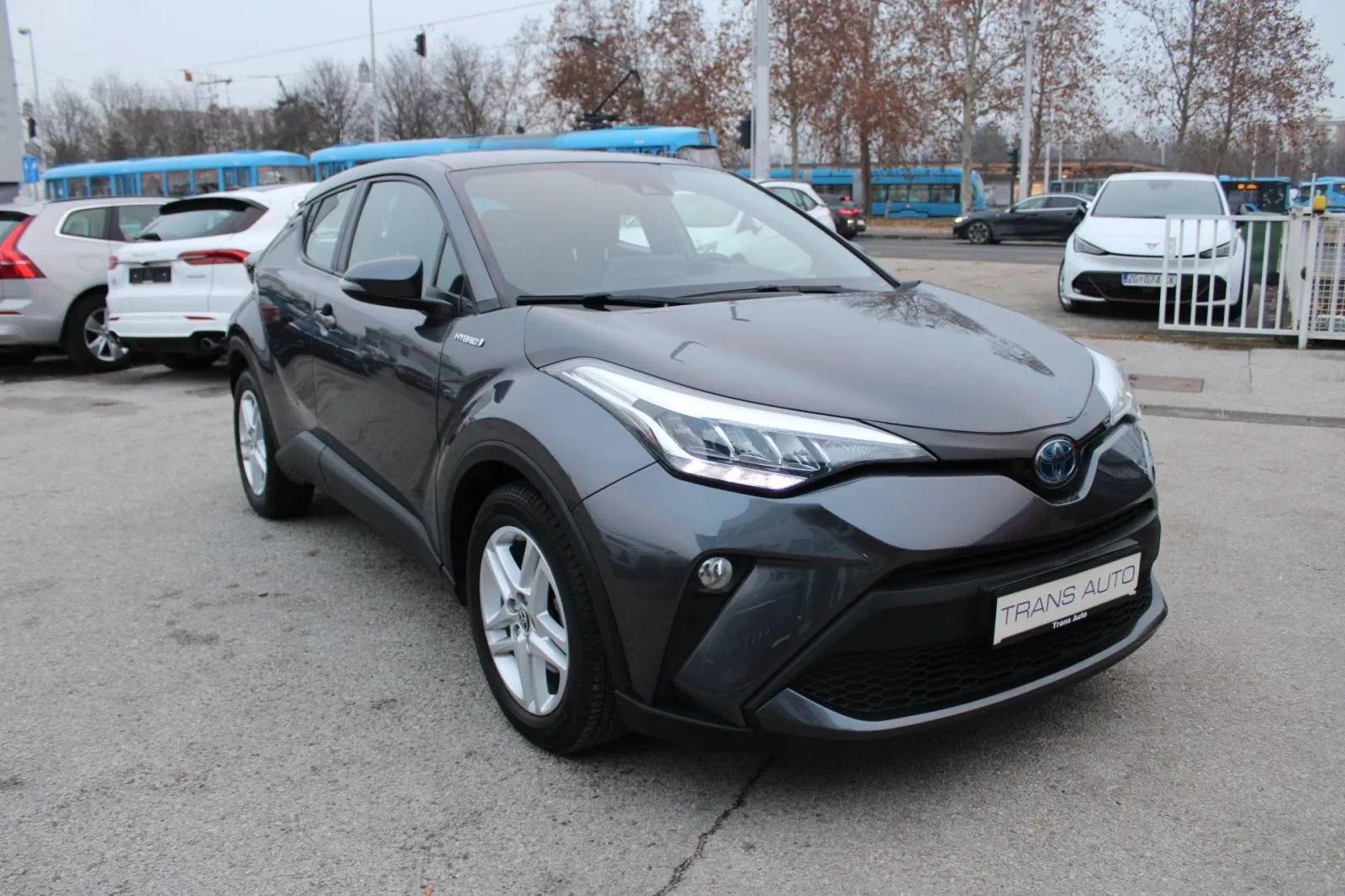 toyota c-hr 1.8 hybrid automatik *led, navigacija, kamera* - slika 3