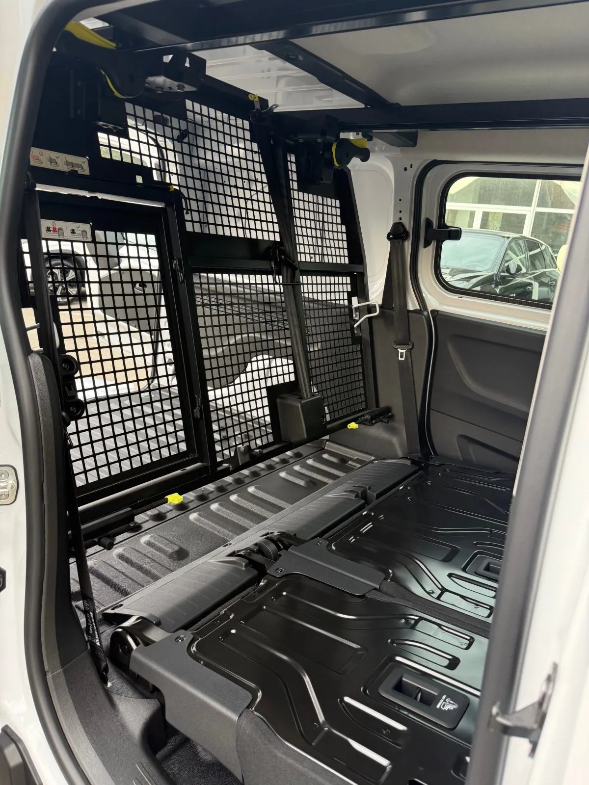 opel combo 1.5crew van ,2024g. 42500km,n1,l2h1,tvor. gar. do 03/2029, - slika 11