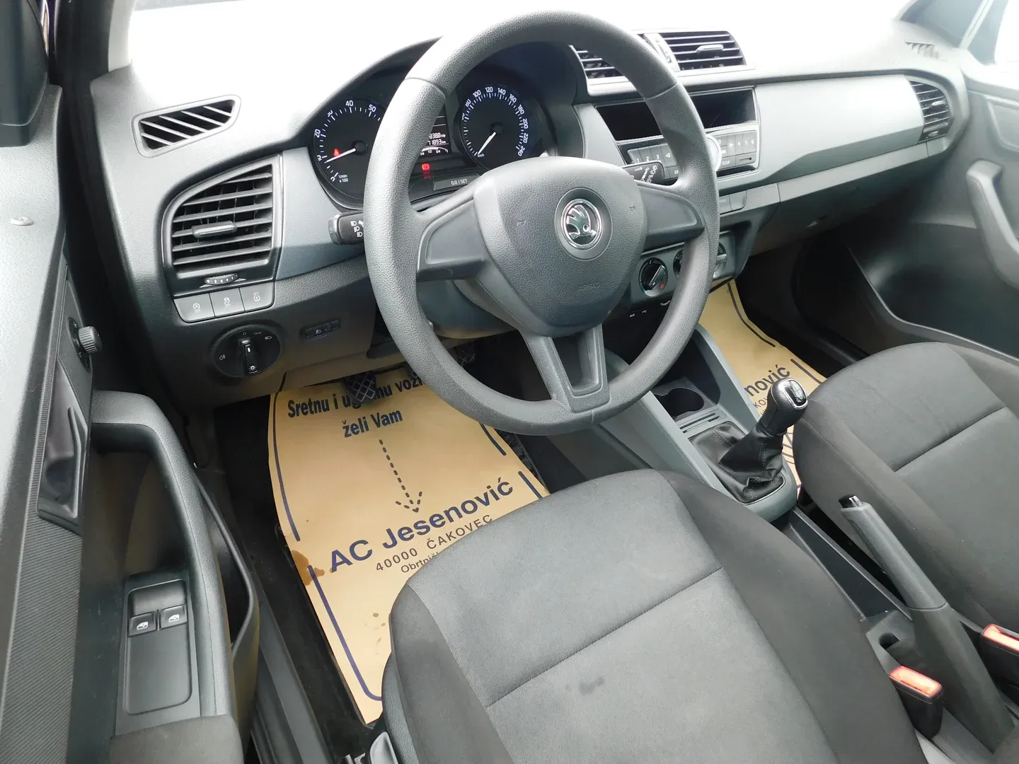 02325 škoda fabia simply 1.0 - slika 8
