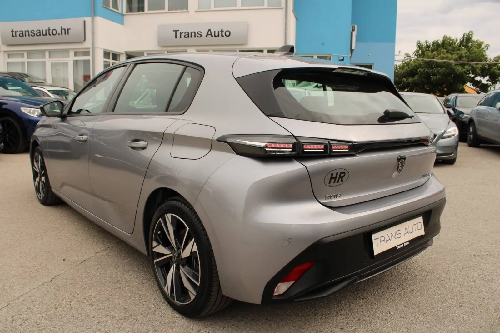 peugeot 308 1.6 plug-in hybrid 180 automatik *led, navigacija* - slika 7