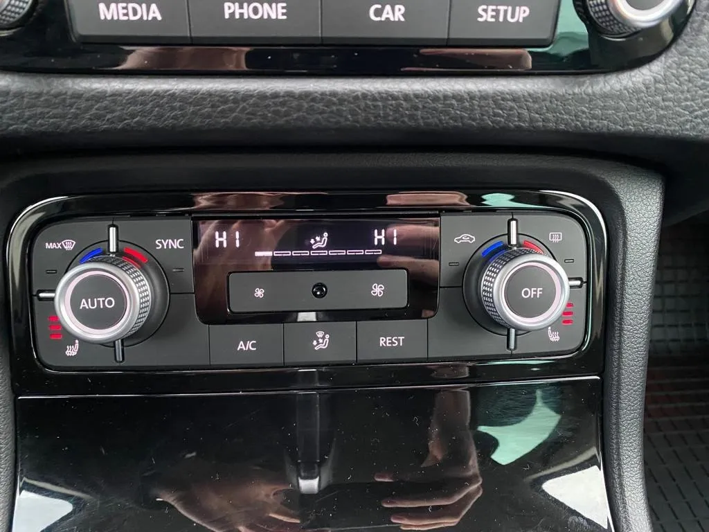 vw touareg v6 tdi bmt 4 motion automatik, 1. vlasnik, 4 x garancija! - slika 15