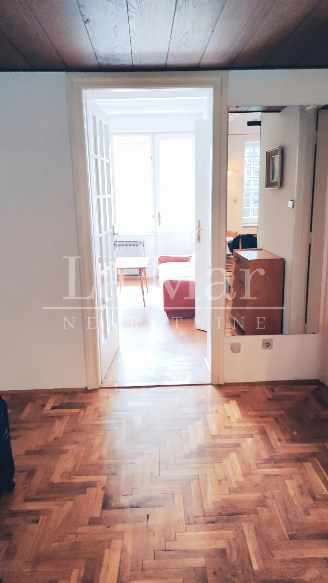 stan na izvrsnoj lokaciji- novakova ulica, 66,5 m2 - slika 11