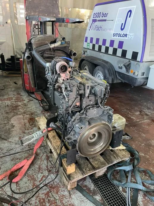 ispravan, reparirani traktorski deutz motor tcd4,1l04 (stage 5) - slika 3