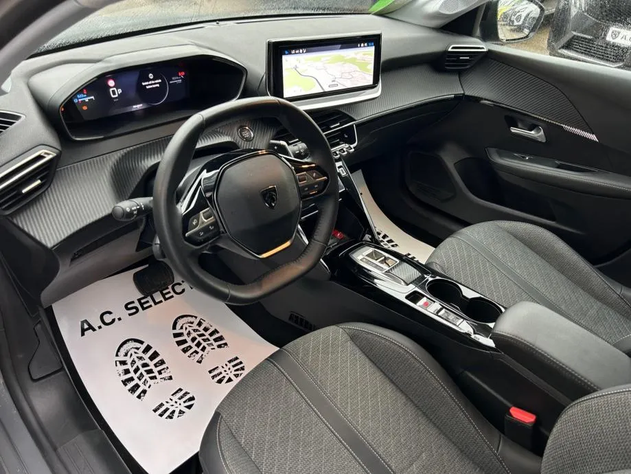 peugeot 208 hybrid 110 e-dcs6 - 2025 - 15000 km - gratis registracija - slika 9