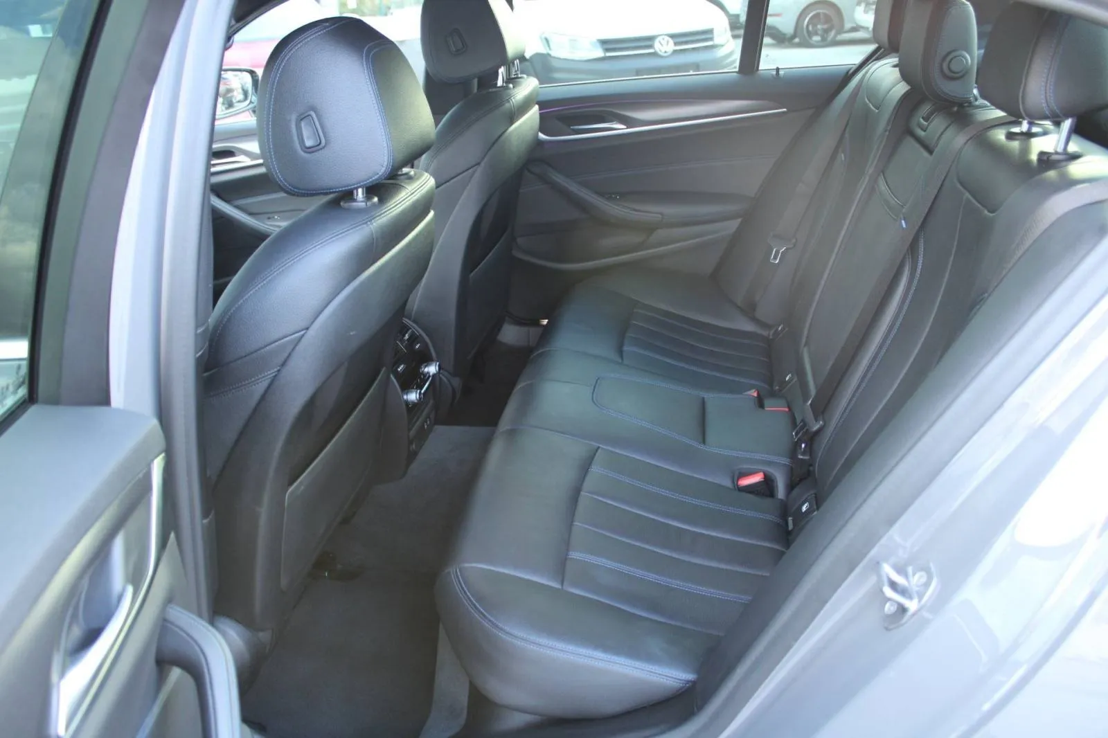 bmw serija 5 530d xdrive m-paket - slika 22