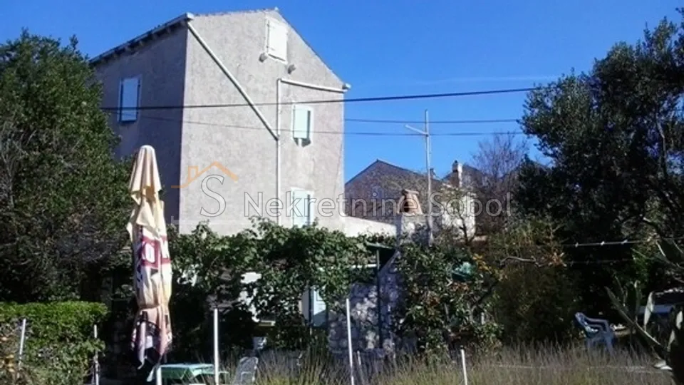unije - kuća, 240 m2 prodaja - slika 2