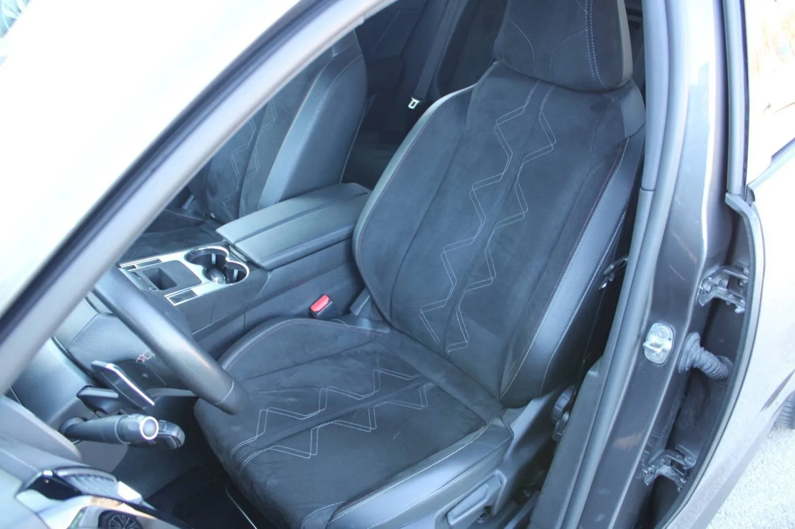 ds 7 bluehdi automatik performance line - slika 11