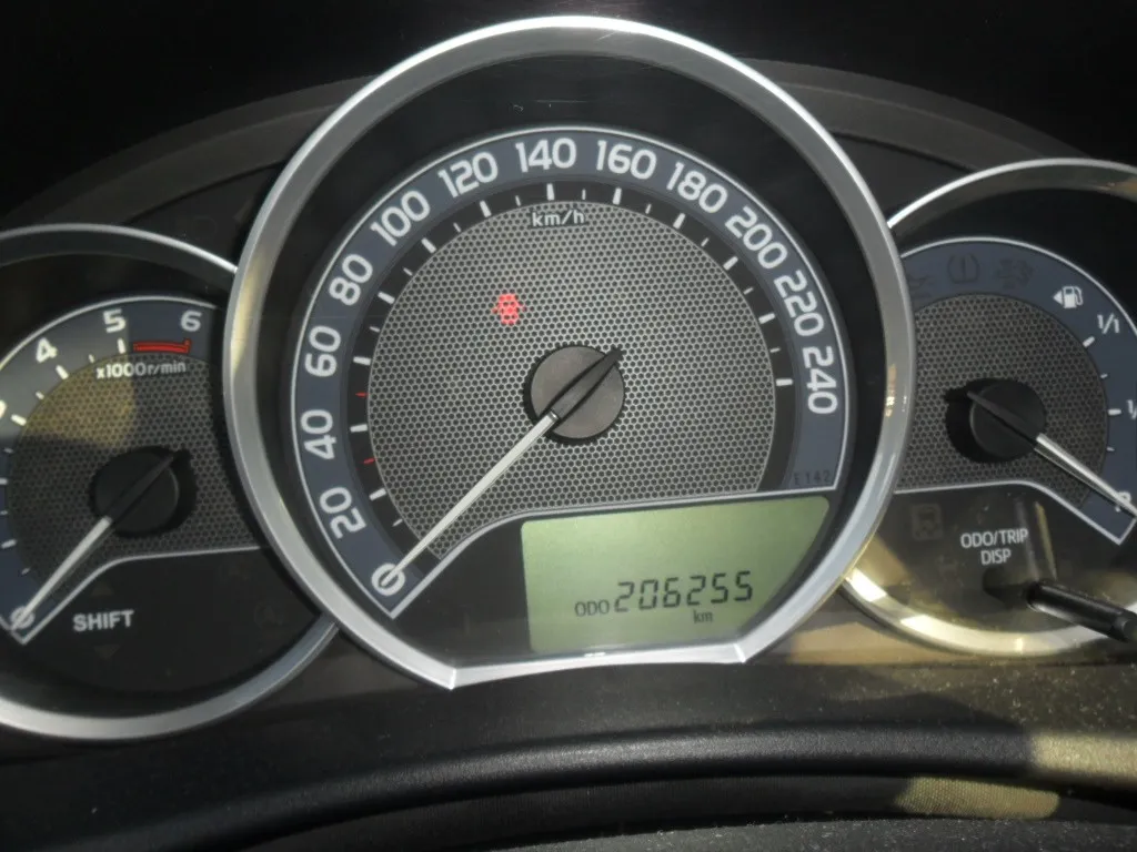toyota auris 1.4 d 2015g. - slika 6