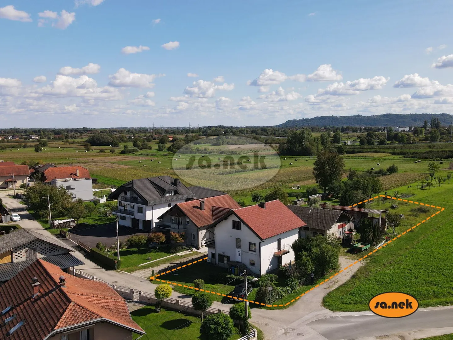 Kuća s dvije stambene jedinice u okolici Samobora - Bobovica, Samobor