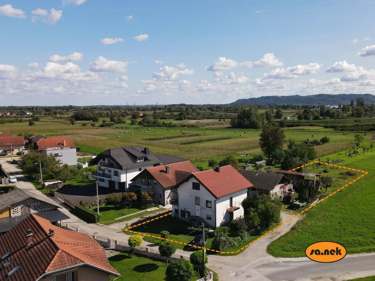 Kuća s dvije stambene jedinice u okolici Samobora - Bobovica, Samobor