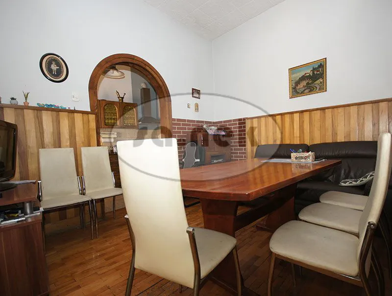 poslovno stambeni objekt u centru samobora - slika 2