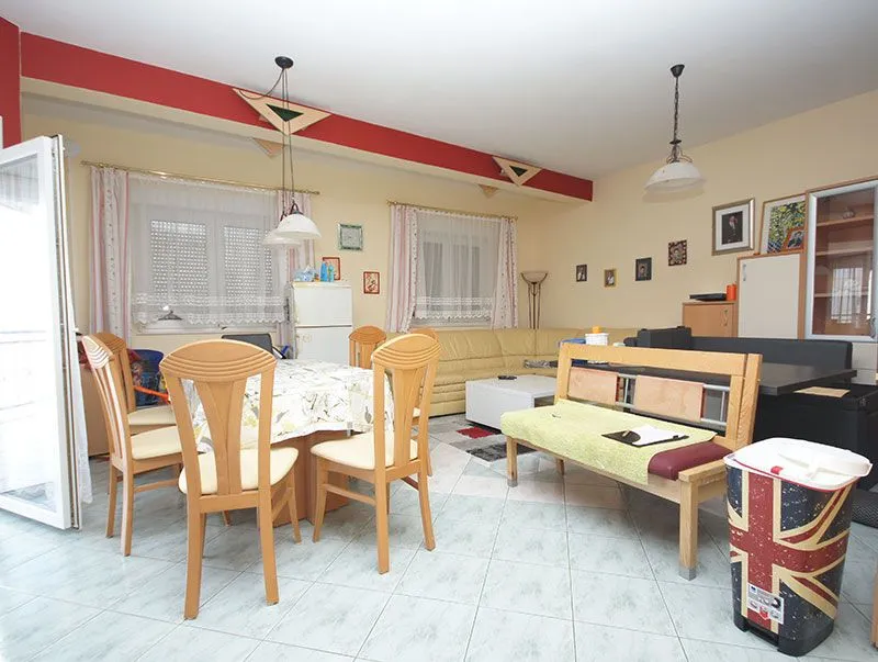 turistički objekt sa šest apartmana - komarna (dubrovačko-neretvanska županija) - slika 11