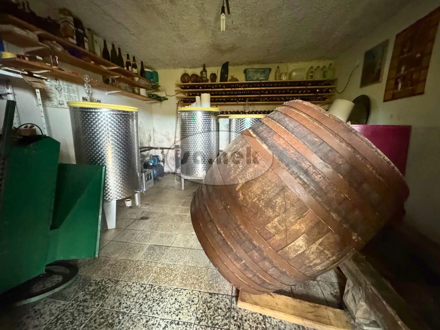 vikendica s vinogradom u okolici samobora - slika 4