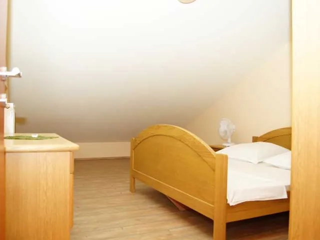 četverosoban apartman-novalja - slika 6