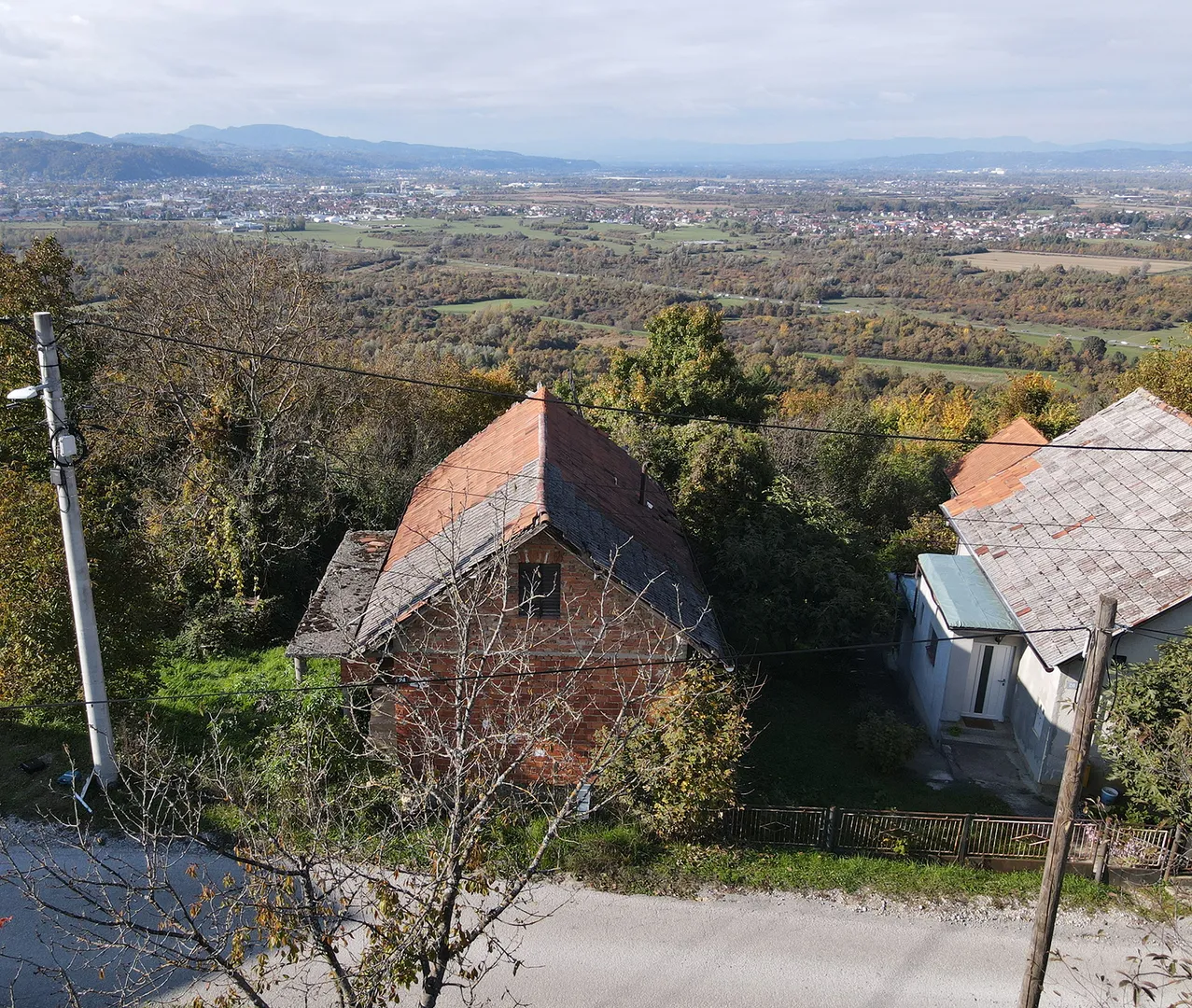gradilište s pogledom na svetonedeljskom bregu - slika 2