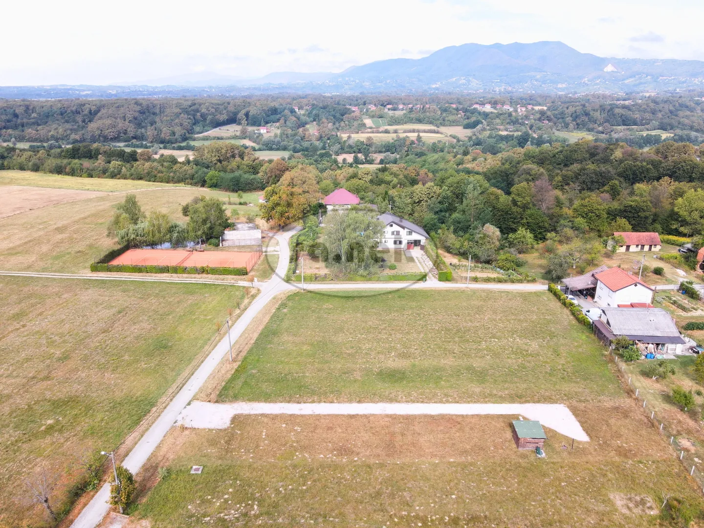 gradilište s građevinskom dozvolom - okolica samobora - slika 4