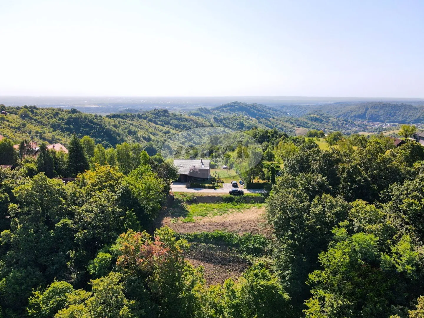 gradilište s panoramskim pogledom - slika 2