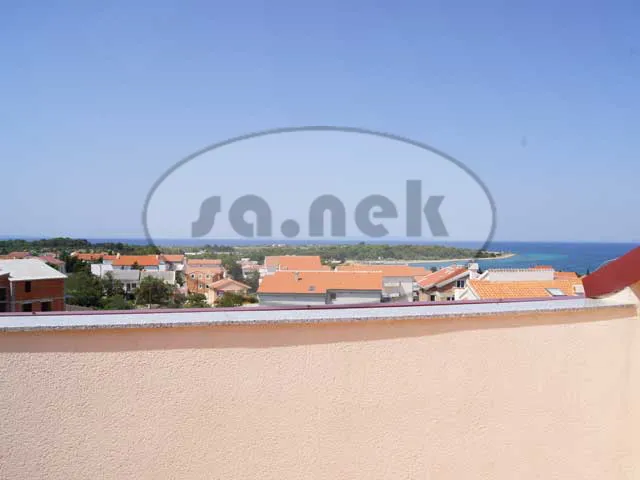 četverosoban apartman-novalja - slika 10