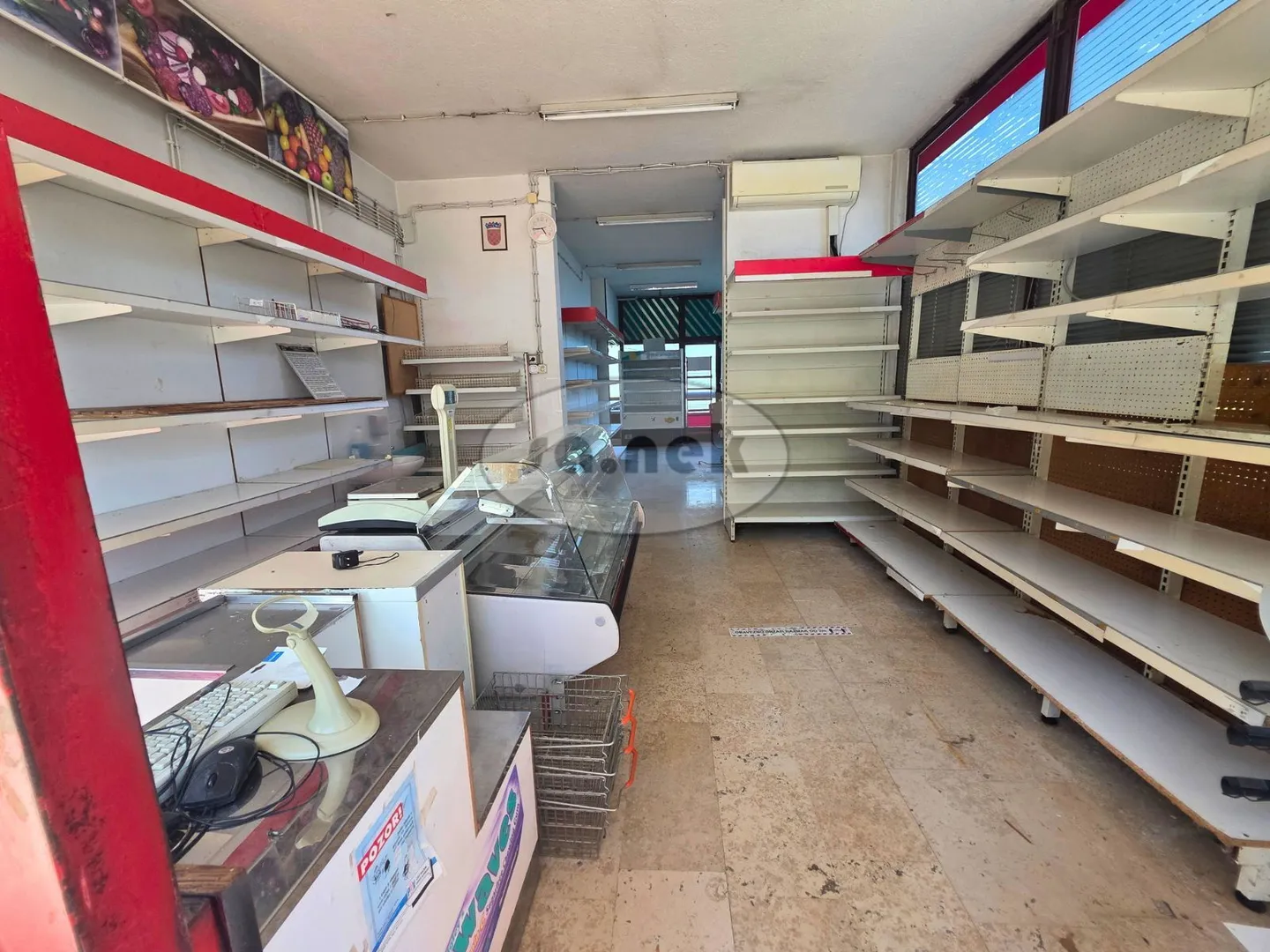 trgovina u bregani - slika 4