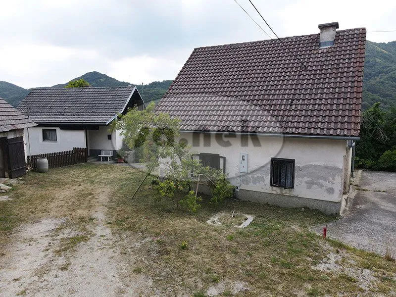 tri objekta u velikom lipovcu - samobor - slika 2