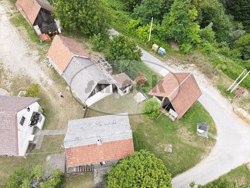 tri objekta u velikom lipovcu - samobor - slika 4