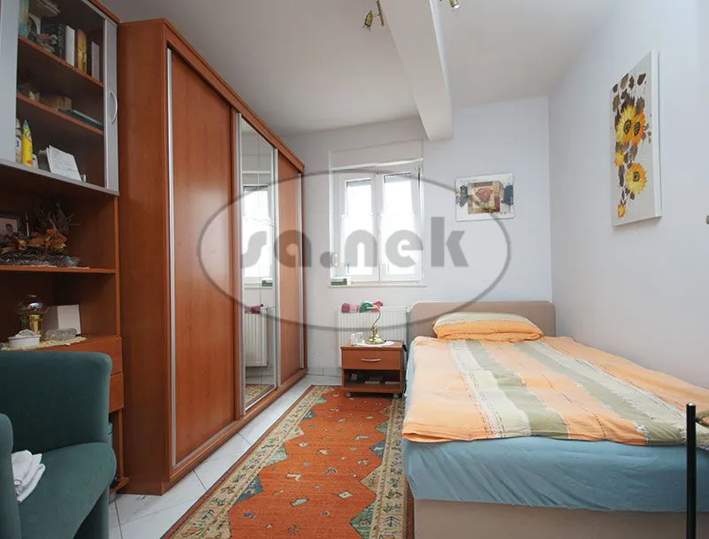 turistički objekt sa šest apartmana - komarna (dubrovačko-neretvanska županija) - slika 16