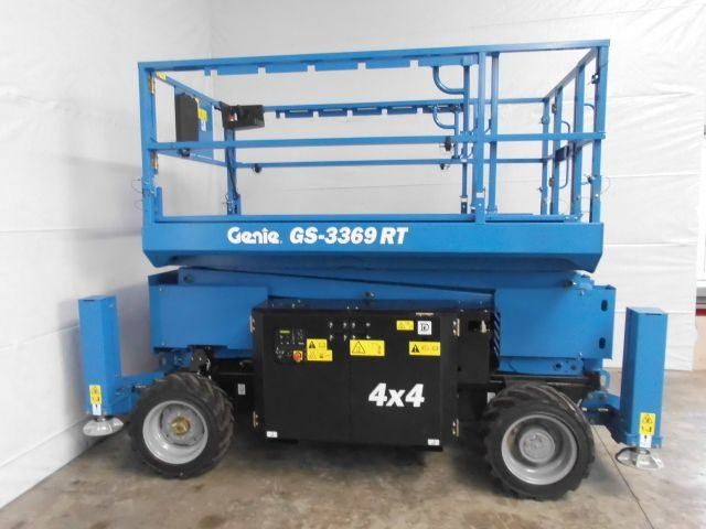 Samohodna Dizel Podizna Platforma Genie Gs 3369 Rt
