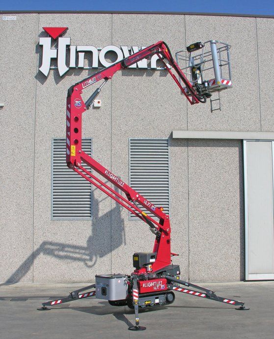 samohodna platforma hinowa goldlift 1470 na gumenim gusjenicama - slika 2