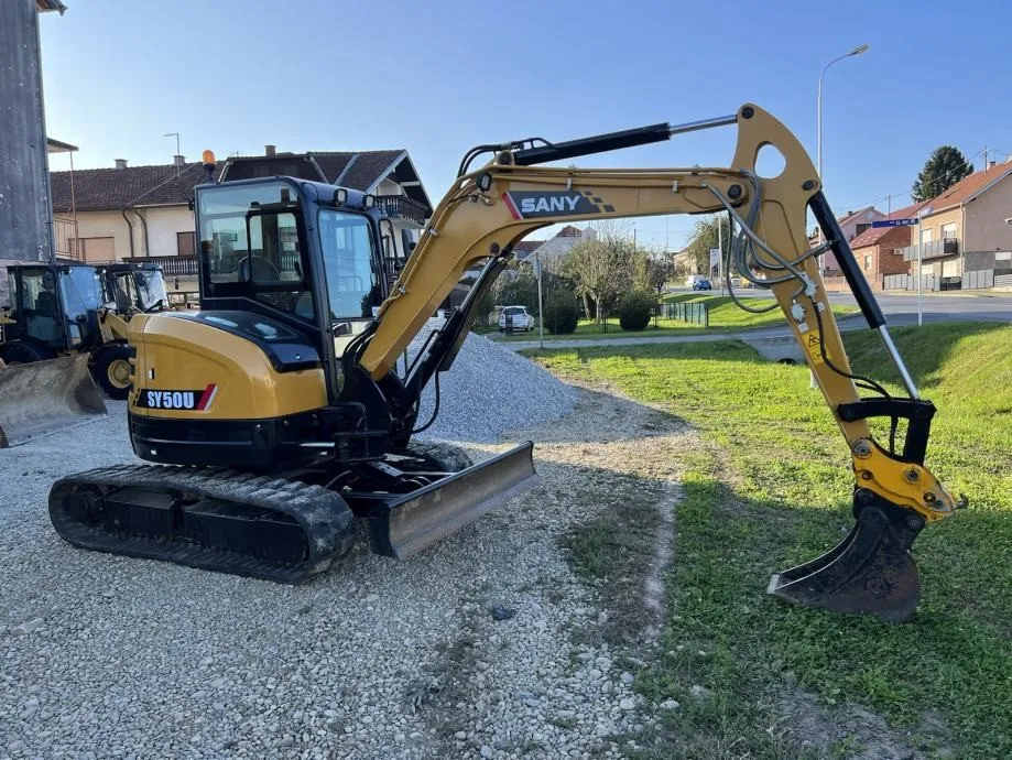 sany sy50u - slika 1