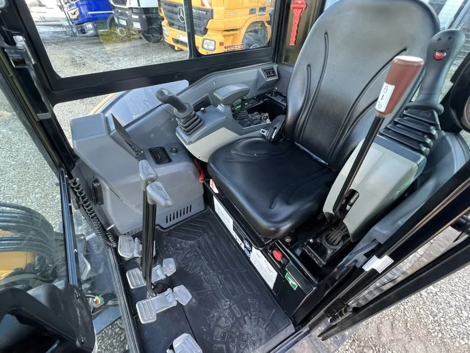 sany sy50u - slika 10