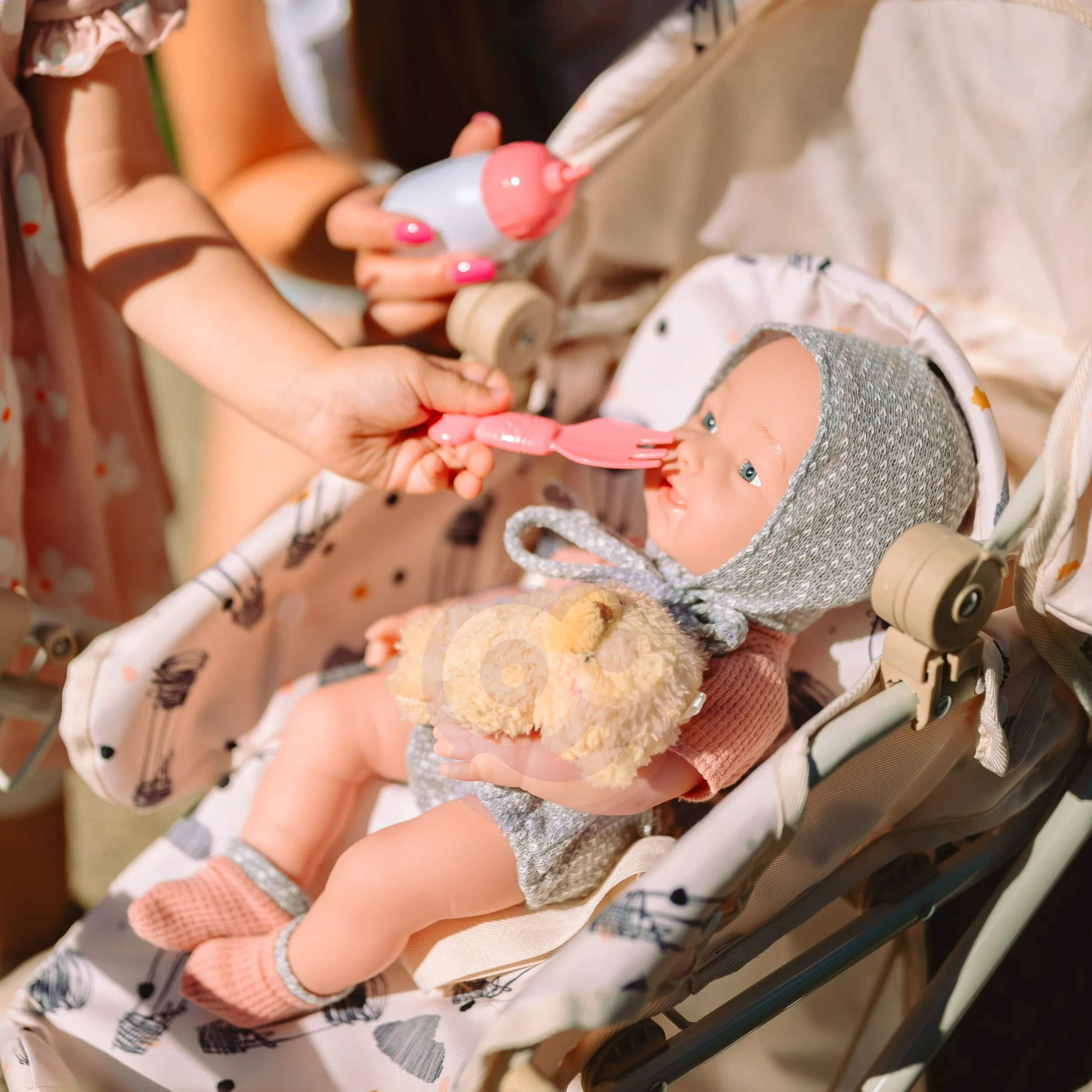 woopie royal lutka beba 36 cm s medvjedićem i priborom za hranjenje - slika 3