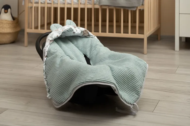 waffle deka za bebe – jeleni, mint boja - slika 7