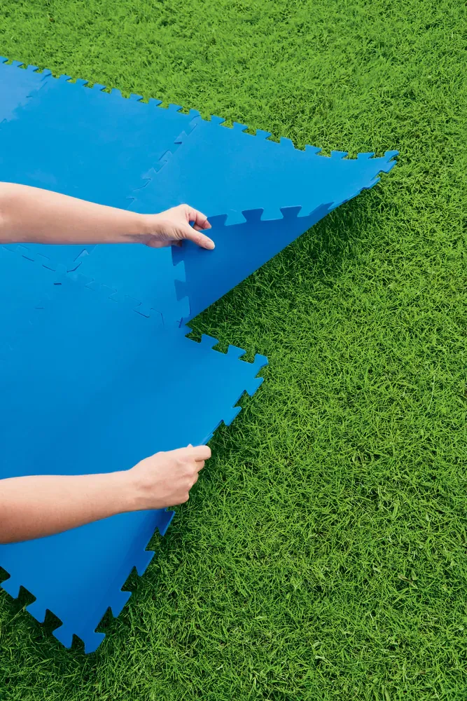 bestway 58220 pjenasta prostirka ispod bazena 50x50cm plava - slika 5