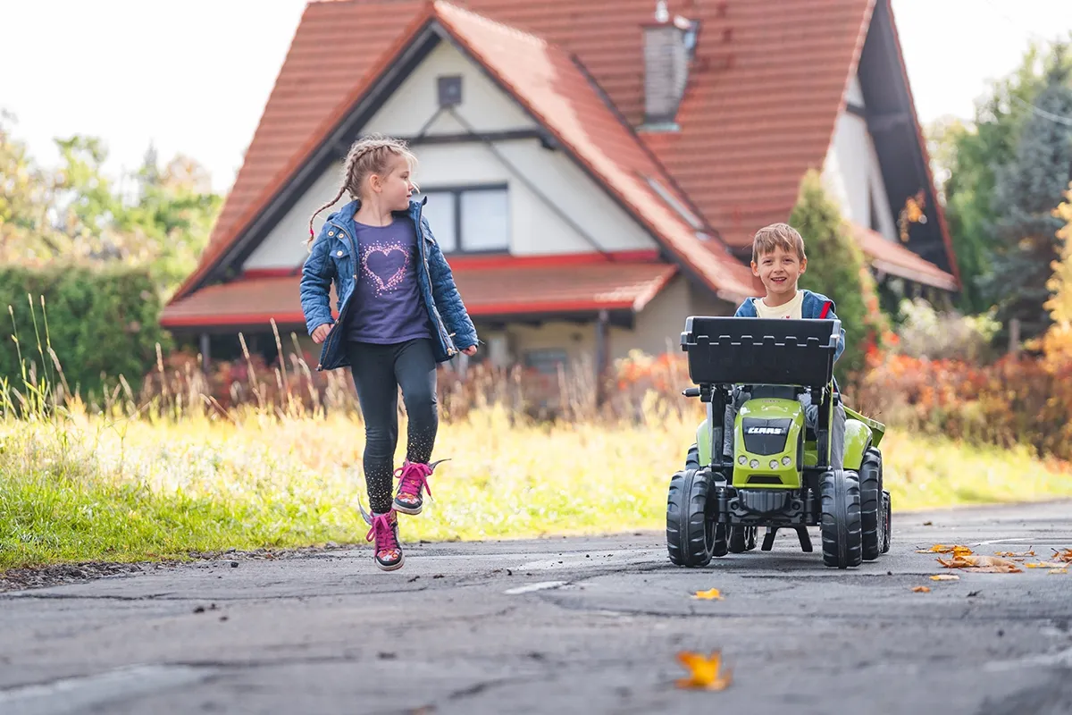 traktor na pedale falk claas sa prikolicom, žlicom i buldožerom 3 godine - slika 4