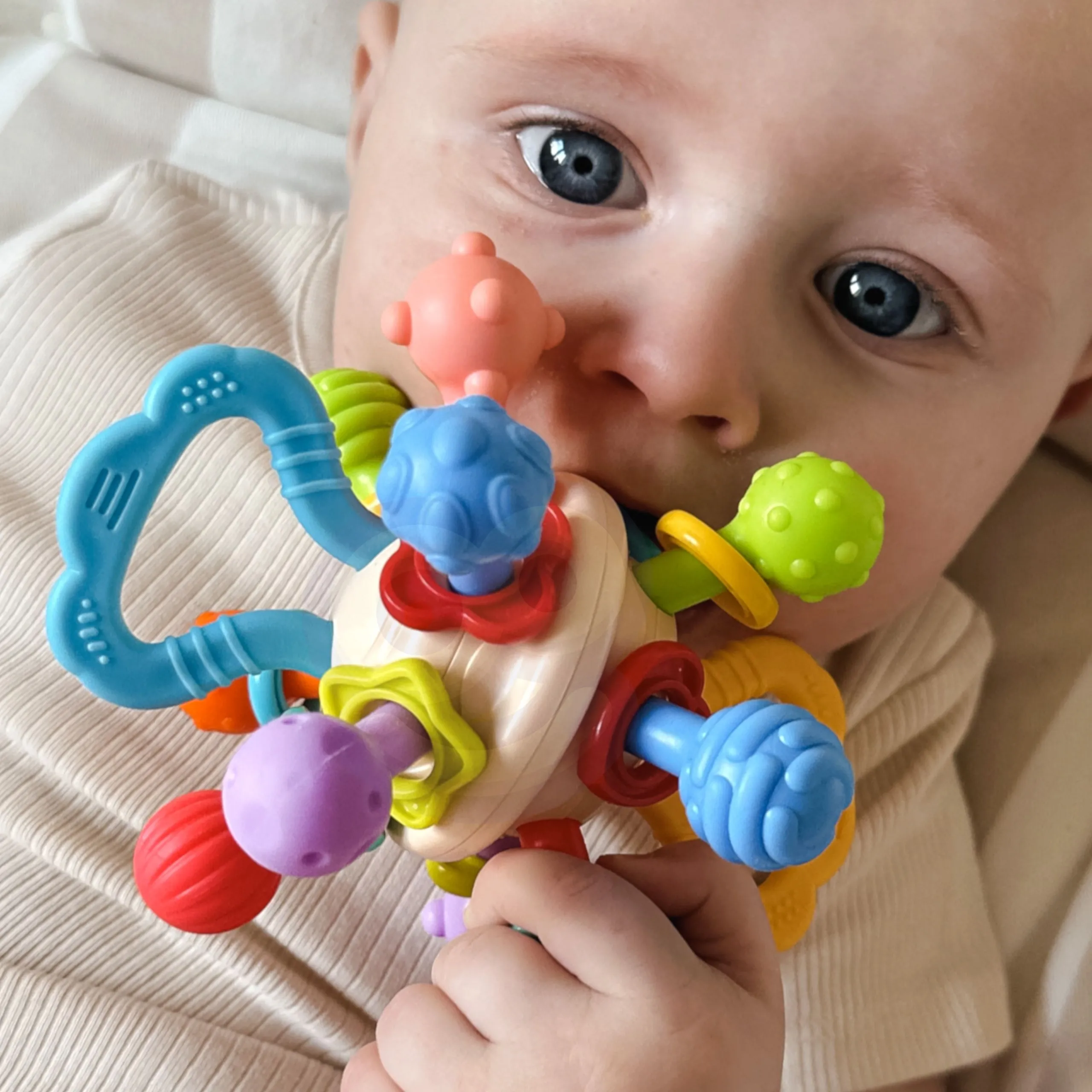 woopie baby mekana zvečarka 2u1, grizalo i senzorička igračka za dojenčad 0m+ - slika 5